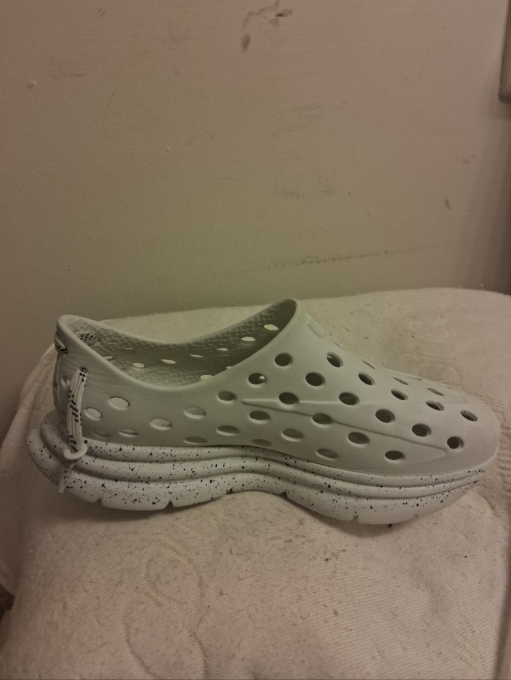 Light Gray KANE Slip-On Perforated Foam Clogs Size Mens 3, Womens 5 Clean - Picture 7 of 16